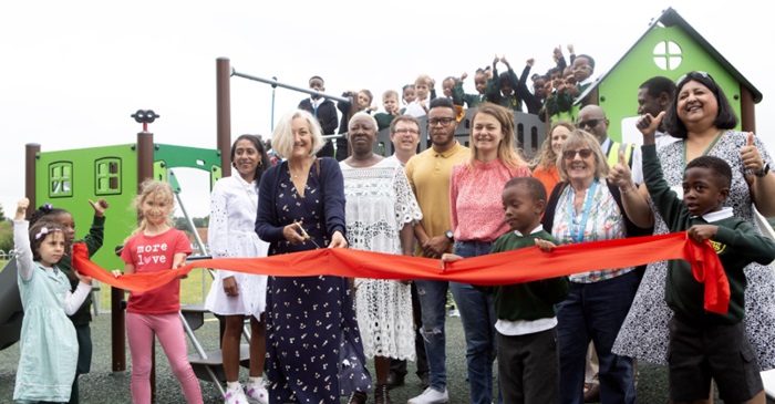 Councillor Krupski and children opening Durham Hill play park